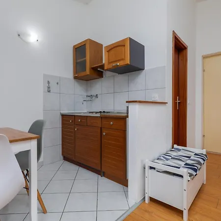 2713b Apartmán *